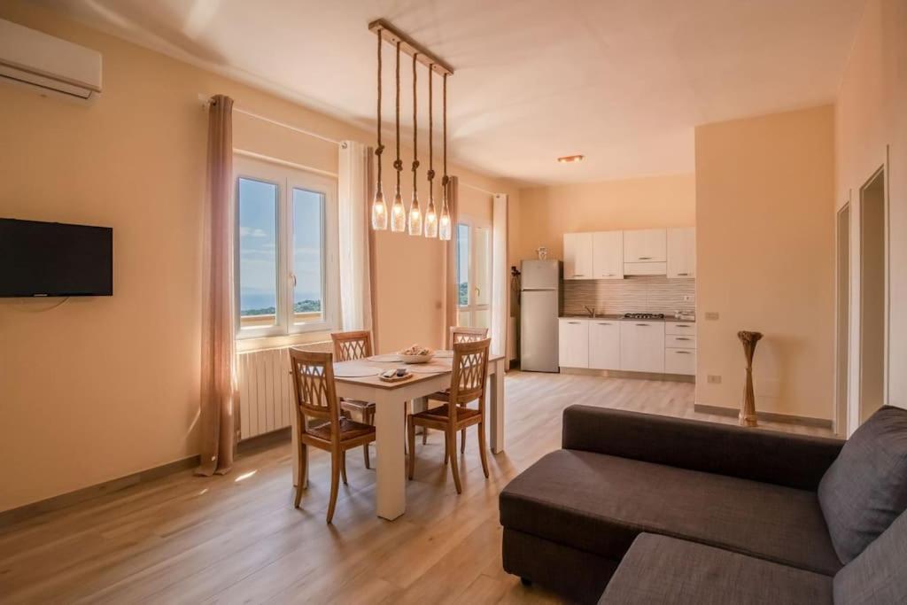 Alba Del Mare Apartment Capoliveri  Bagian luar foto